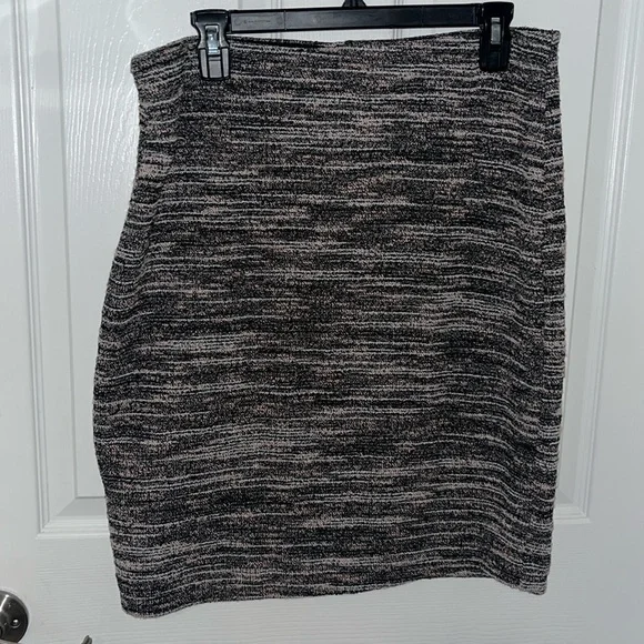 Express Stretch Woven Tweed pull on elastic waist pencil skirt - Picture 1 of 3